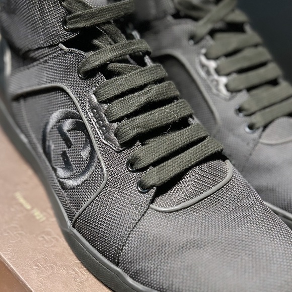 Gucci Rosso Black High Top Sneakers in Mint Condition - Picture 2 of 5